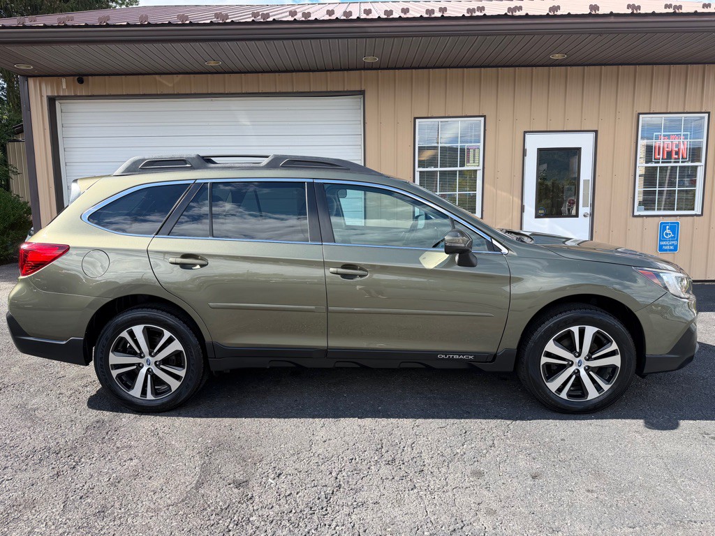 2018 Subaru Outback Image 1
