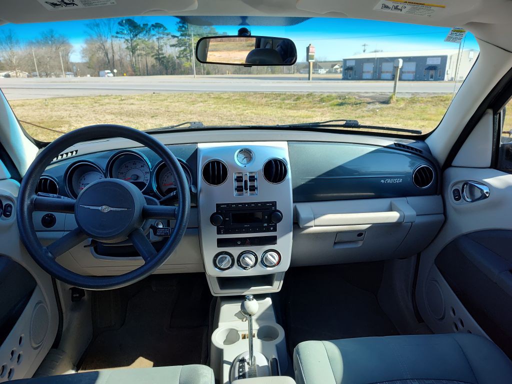2006 Chrysler PT Cruiser Image 6