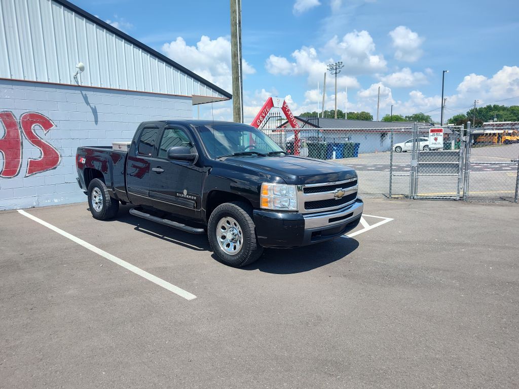 2010 Chevrolet Silverado 1500 Image 3