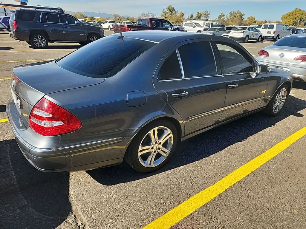 2005 Mercedes-Benz E-Class Image 2