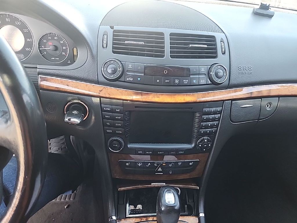 2005 Mercedes-Benz E-Class Image 5