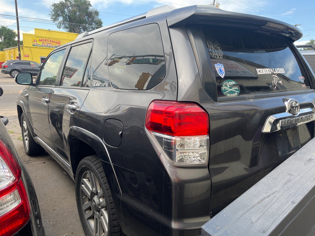 2013 Toyota 4Runner Image 2