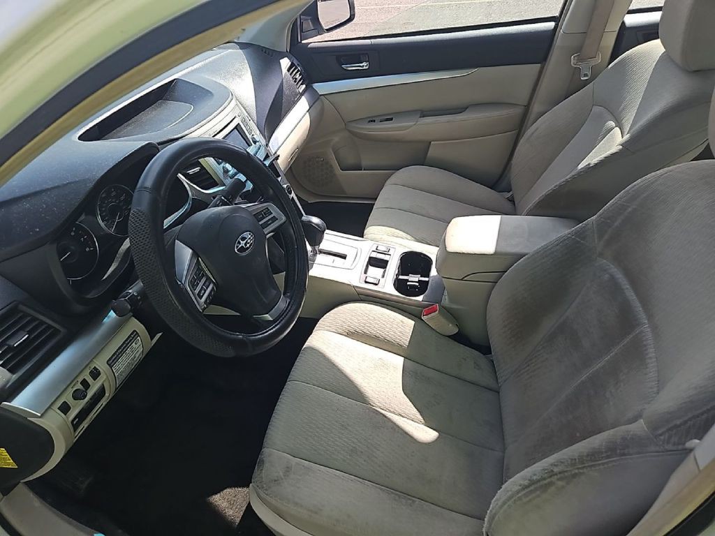 2012 Subaru Legacy Image 2