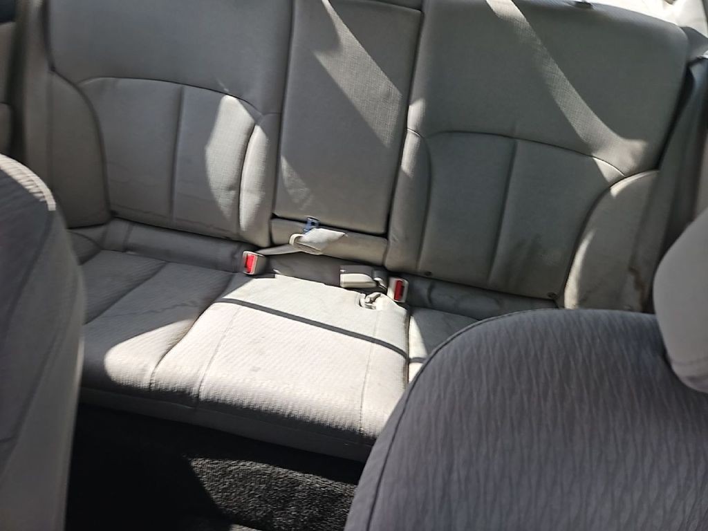 2012 Subaru Legacy Image 3