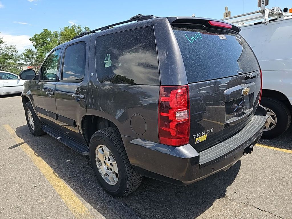 2010 Chevrolet Tahoe Image 2