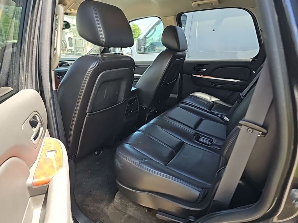 2010 Chevrolet Tahoe Image 5
