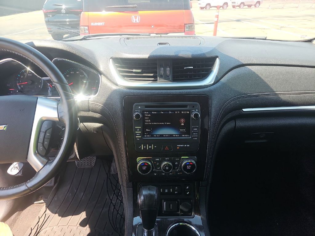2017 Chevrolet Traverse Image 4
