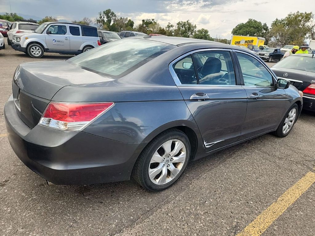 2010 Honda Accord Image 2