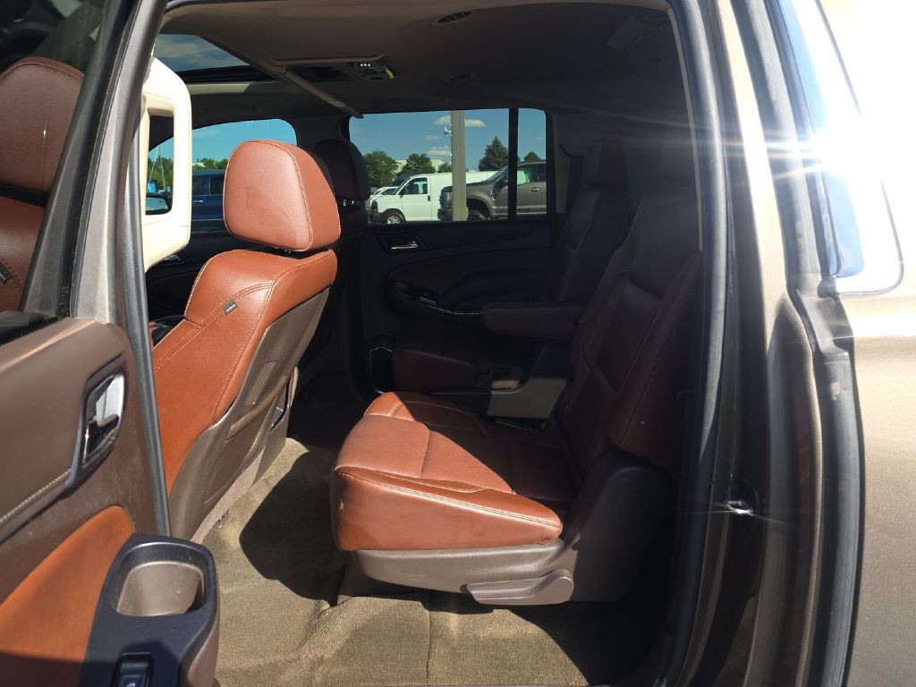 2016 Chevrolet Suburban Image 7