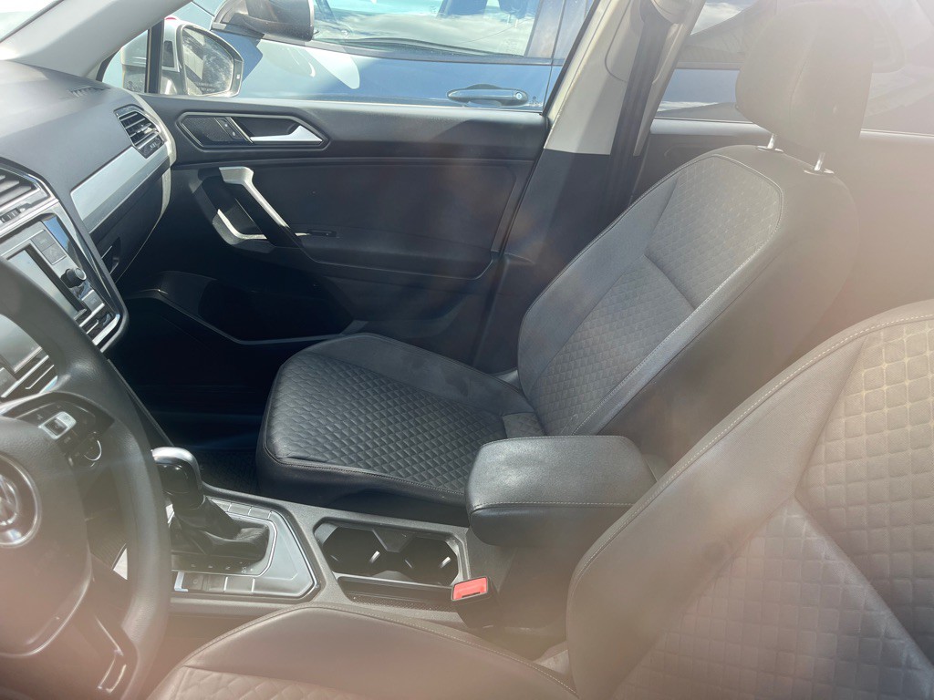 2021 Volkswagen Tiguan Image 3