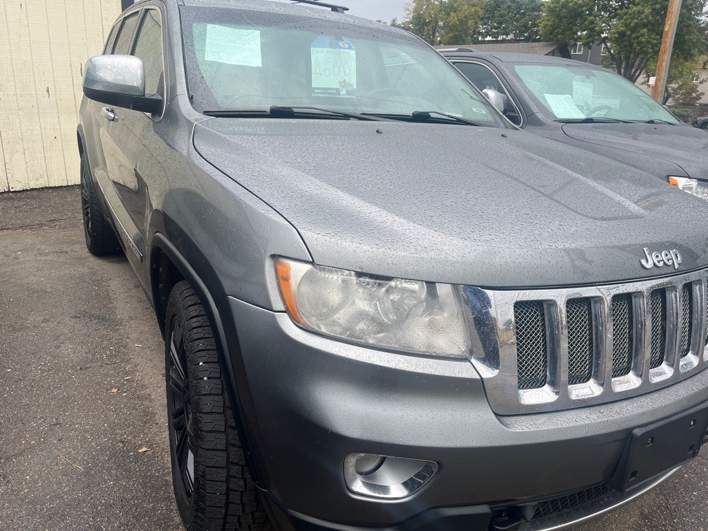 2011 Jeep Grand Cherokee Image 1