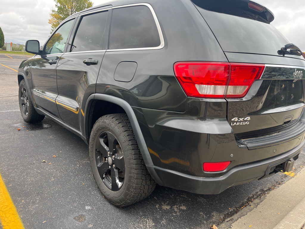 2011 Jeep Grand Cherokee Image 7