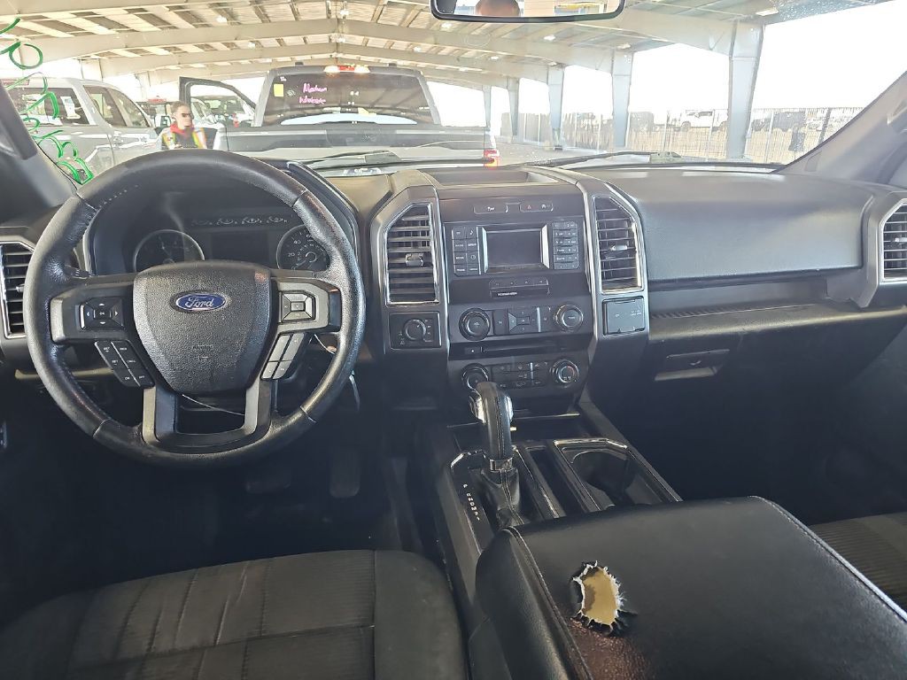 2015 Ford F-150 Image 4