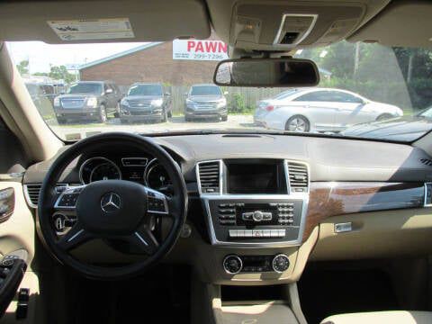2015 Mercedes-Benz GL-Class Image 9