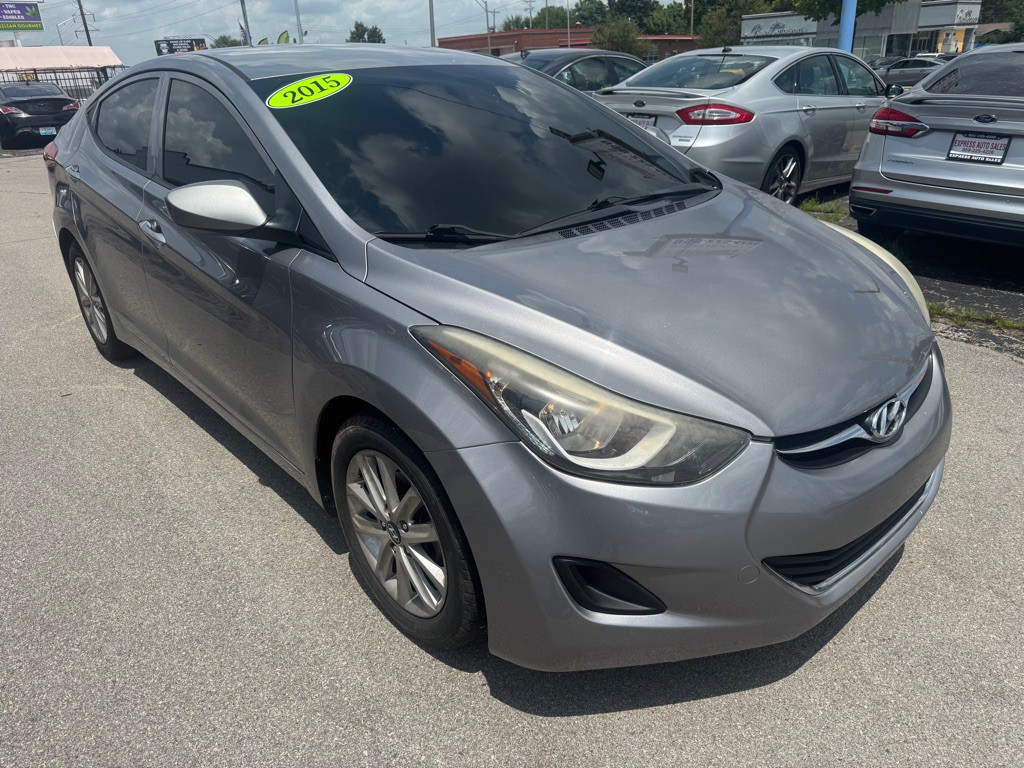2015 Hyundai Elantra Image 3