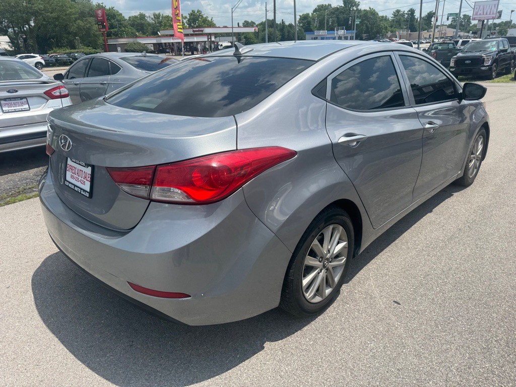2015 Hyundai Elantra Image 4