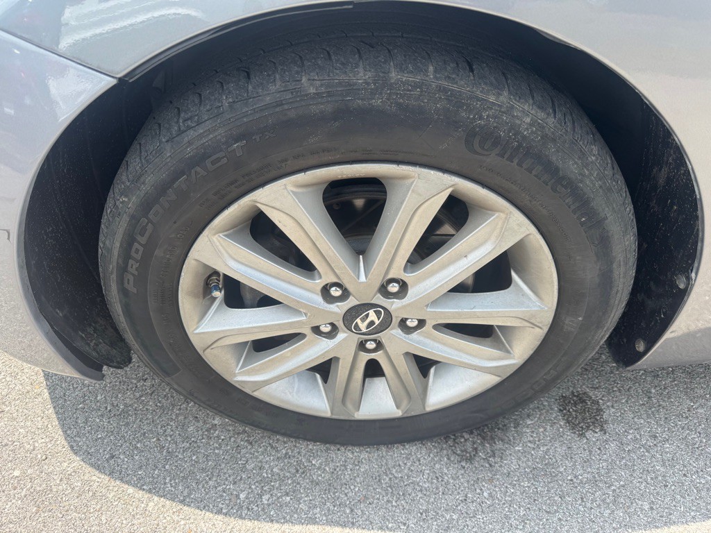 2015 Hyundai Elantra Image 9