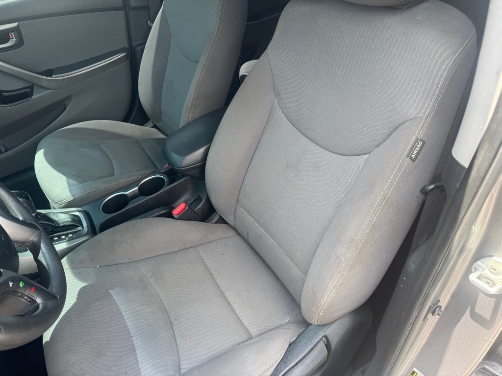 2015 Hyundai Elantra Image 11