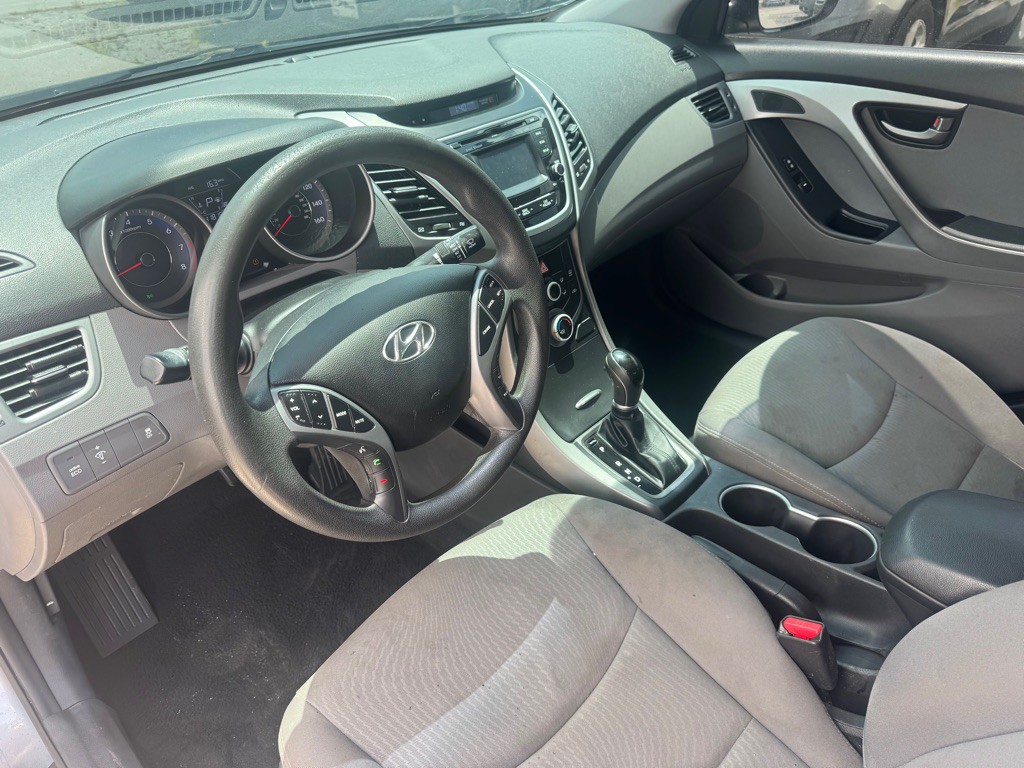2015 Hyundai Elantra Image 12