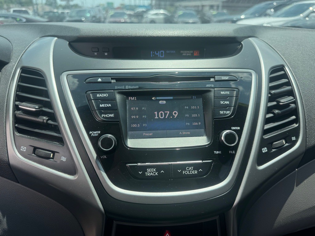 2015 Hyundai Elantra Image 14