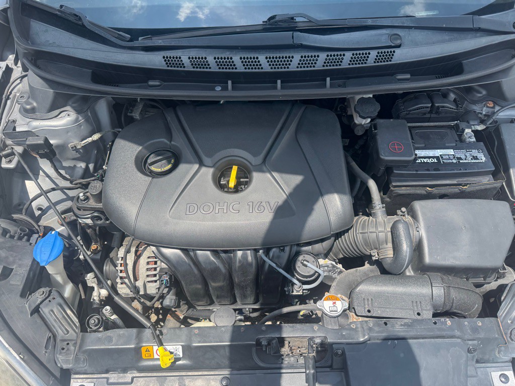2015 Hyundai Elantra Image 21