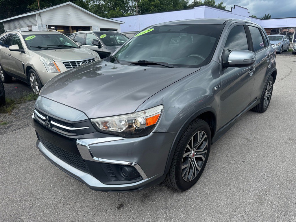 2018 Mitsubishi Outlander Image 1
