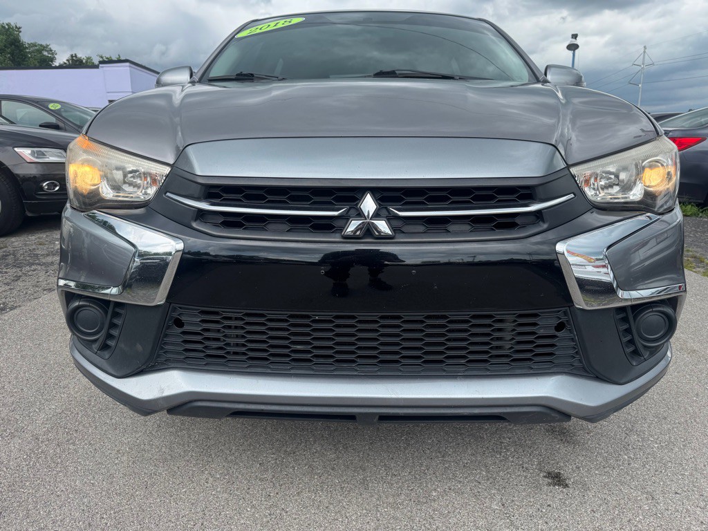 2018 Mitsubishi Outlander Image 3