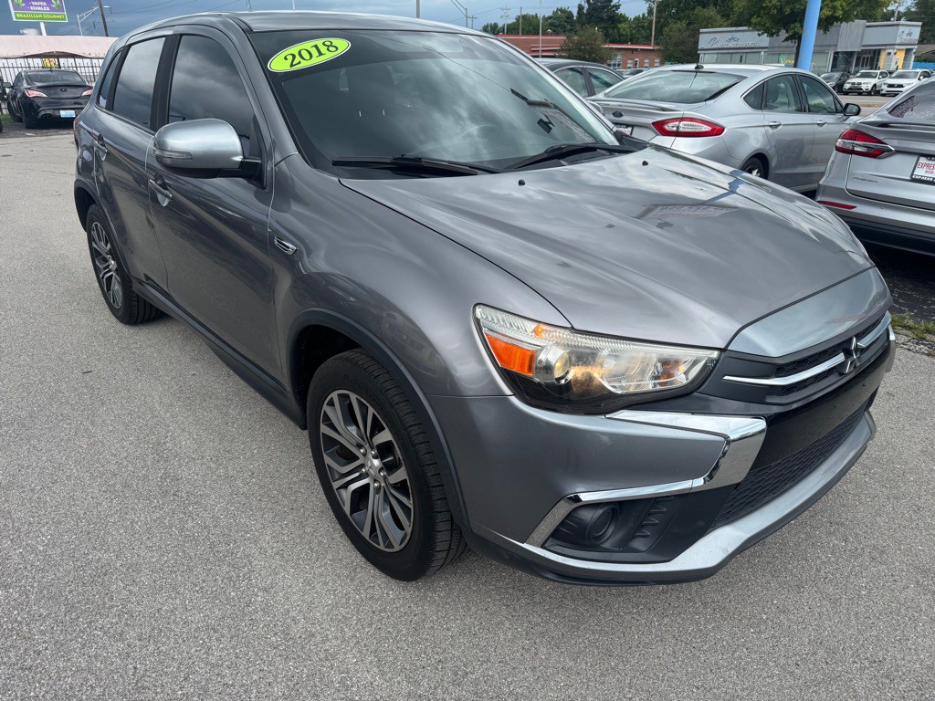 2018 Mitsubishi Outlander Image 4