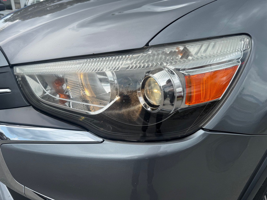 2018 Mitsubishi Outlander Image 8