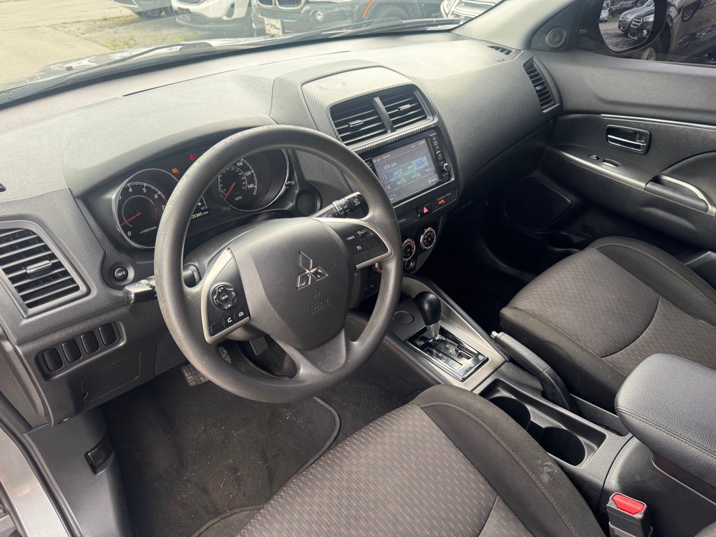 2018 Mitsubishi Outlander Image 13