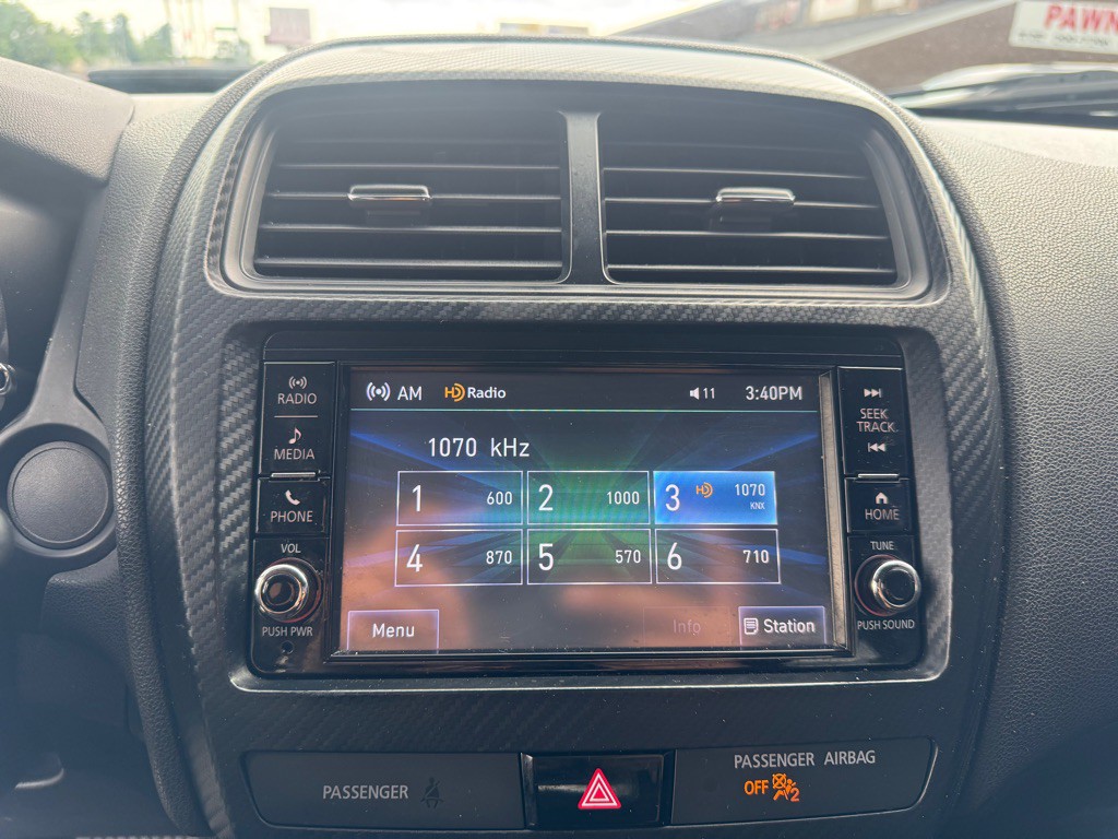 2018 Mitsubishi Outlander Image 15