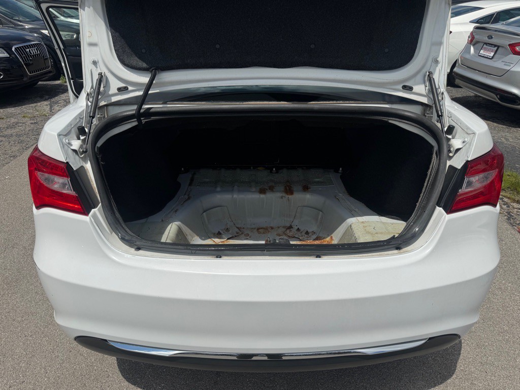 2013 Chrysler 200 Image 19