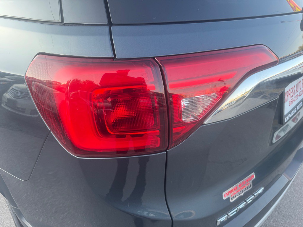 2019 GMC Acadia Image 8
