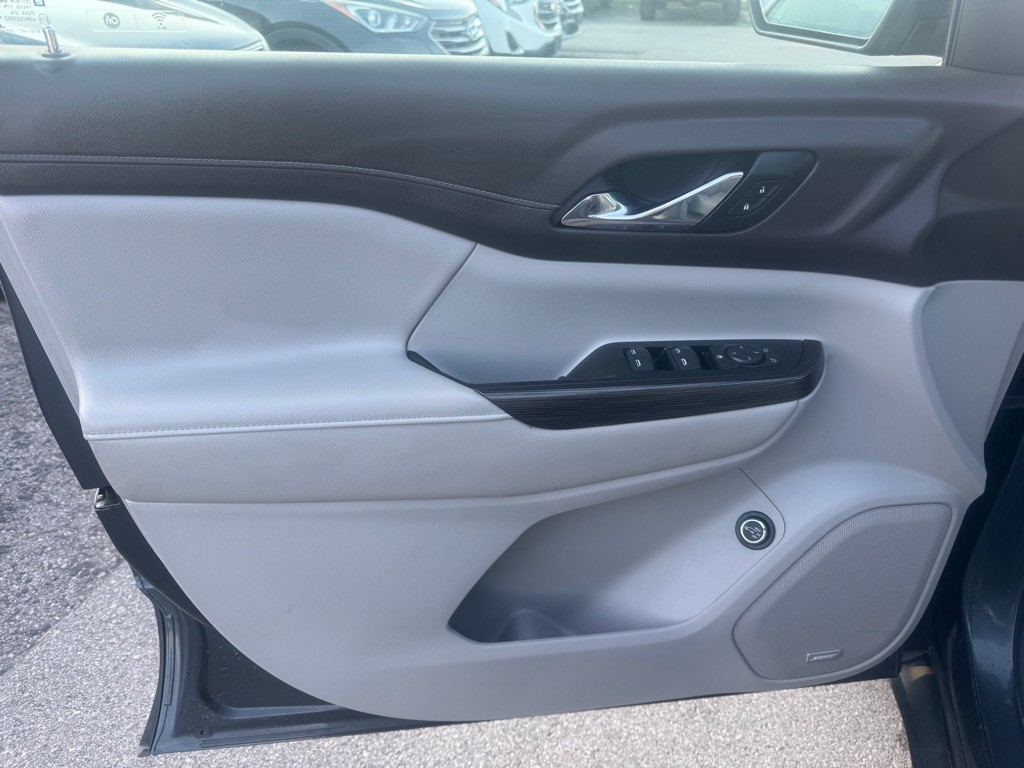 2019 GMC Acadia Image 10