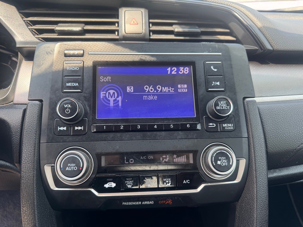 2016 Honda Civic Image 14