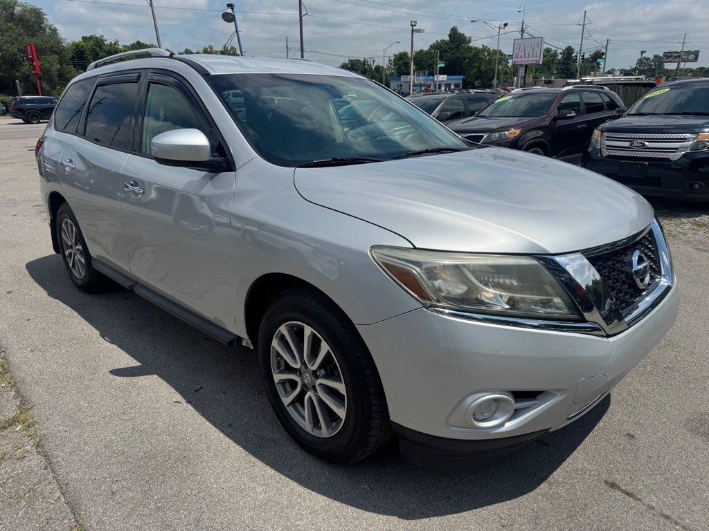 2016 Nissan Pathfinder Image 4