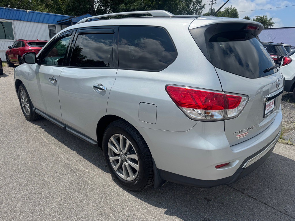 2016 Nissan Pathfinder Image 7