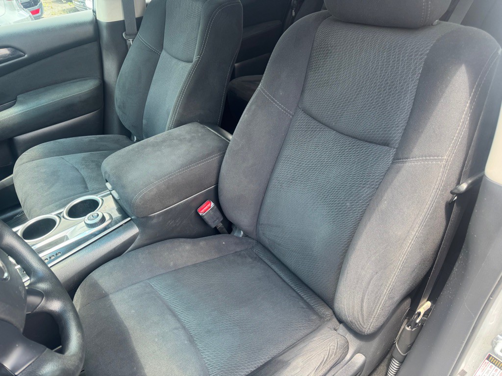 2016 Nissan Pathfinder Image 12