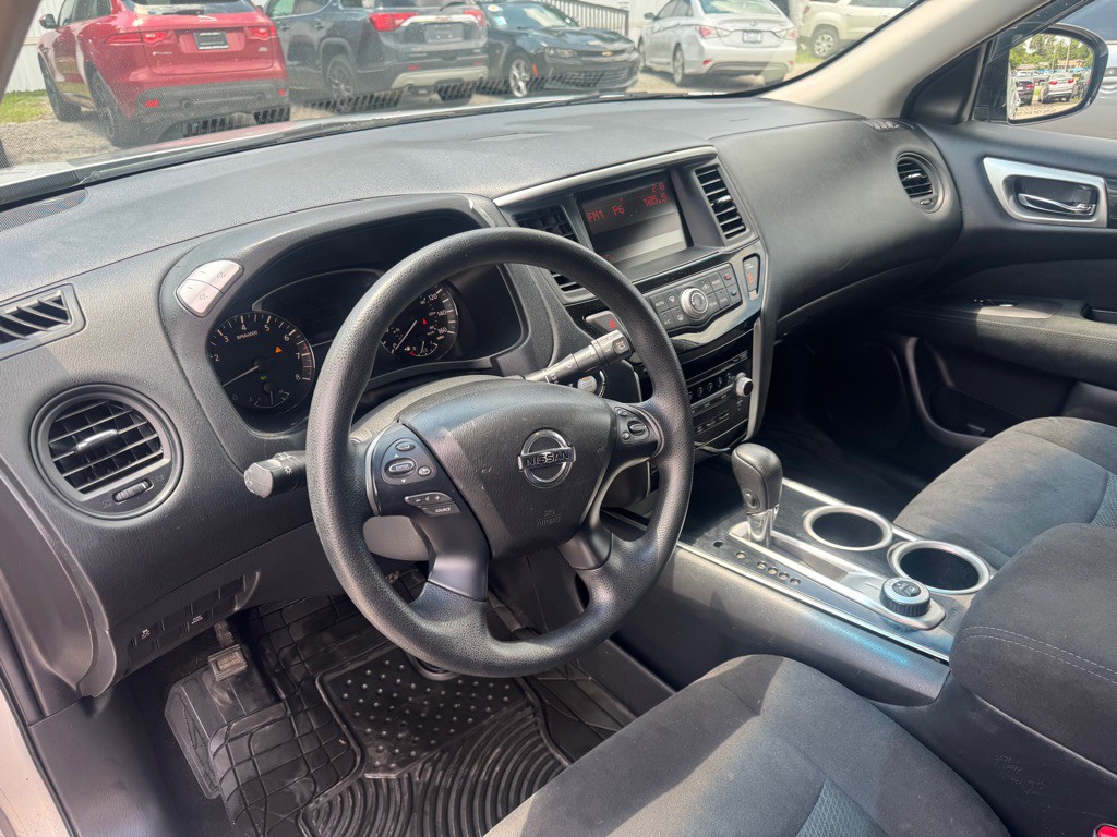 2016 Nissan Pathfinder Image 13