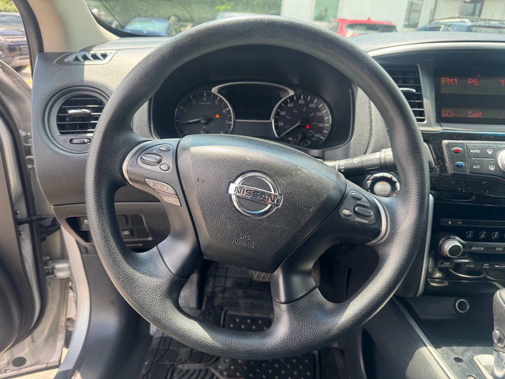 2016 Nissan Pathfinder Image 14