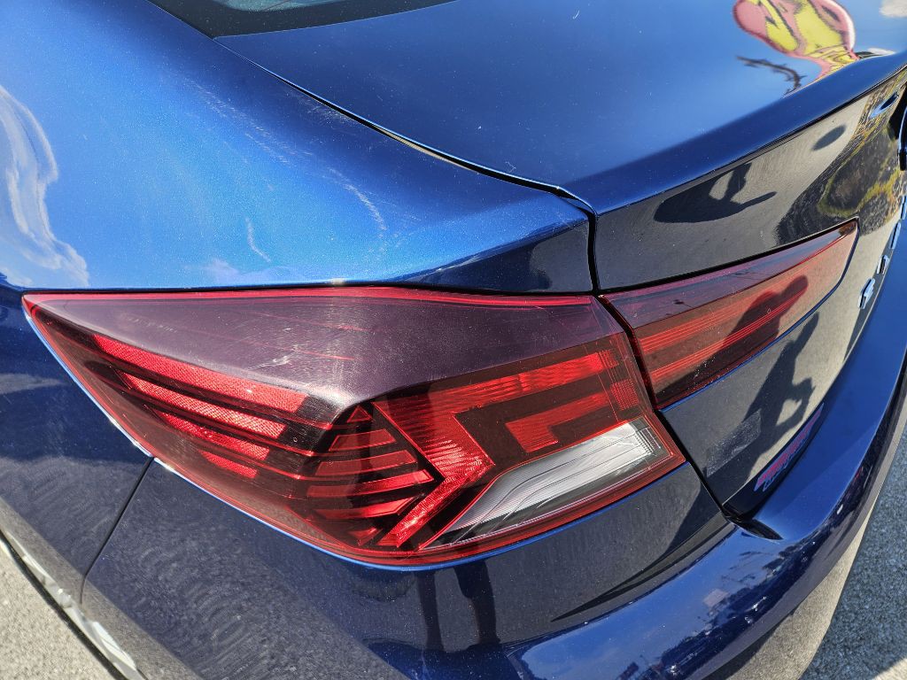 2020 Hyundai Elantra Image 7