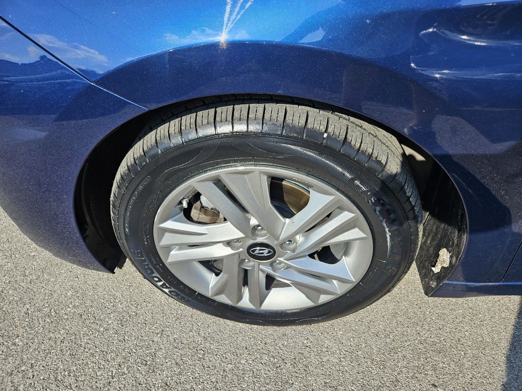 2020 Hyundai Elantra Image 9