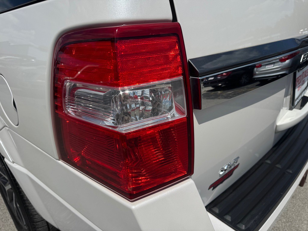 2017 Ford Expedition Image 9
