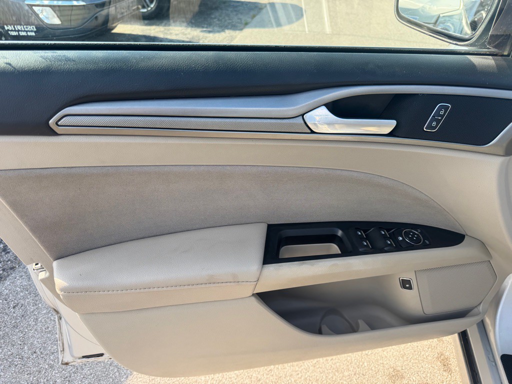 2017 Ford Fusion Image 11