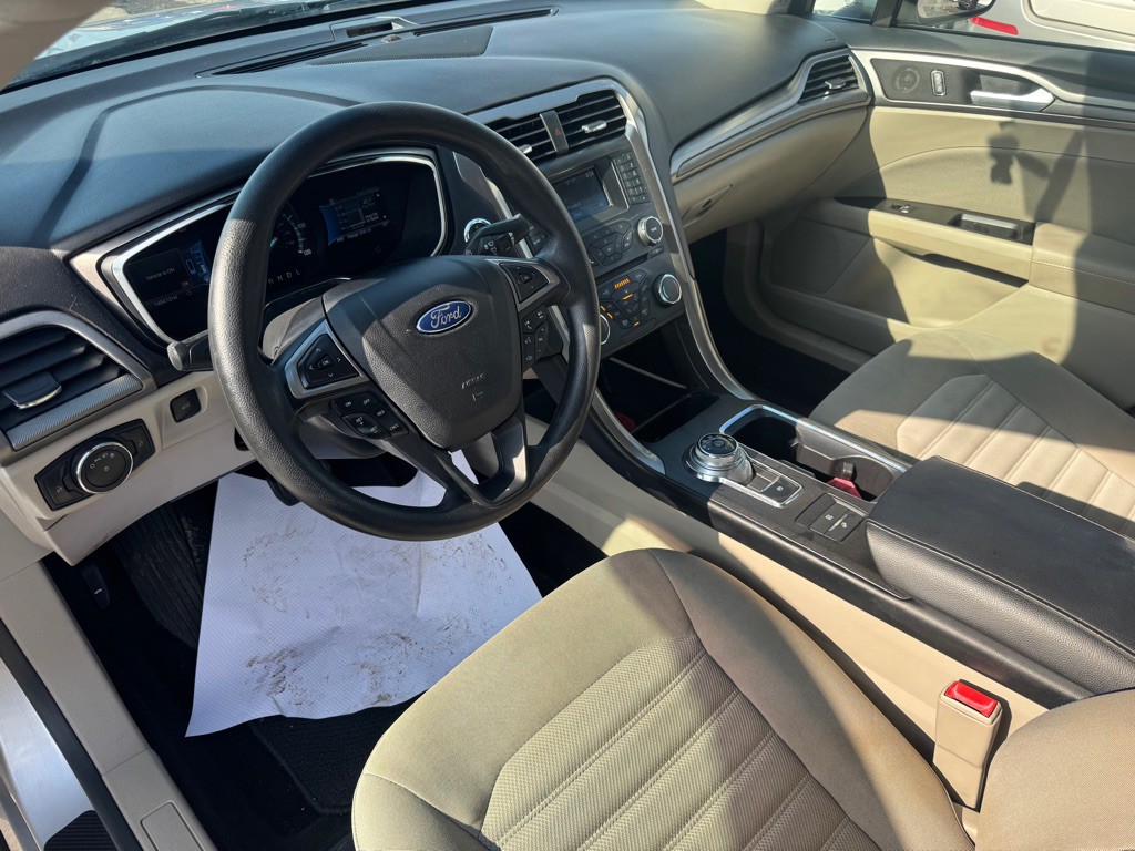 2017 Ford Fusion Image 14