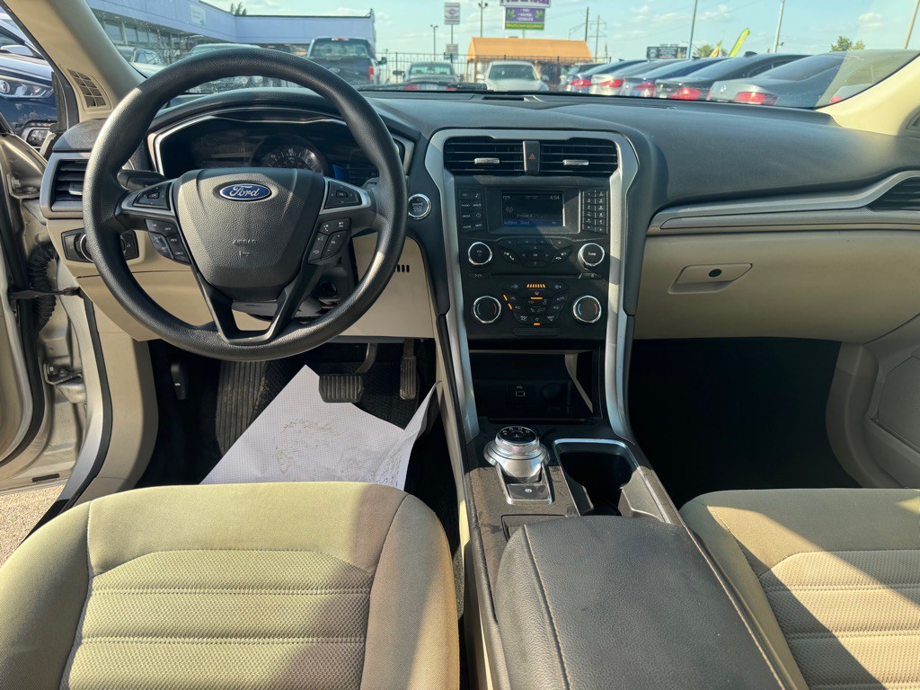 2017 Ford Fusion Image 21