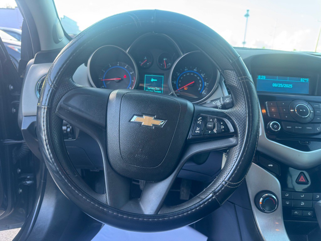 2015 Chevrolet Cruze Image 14