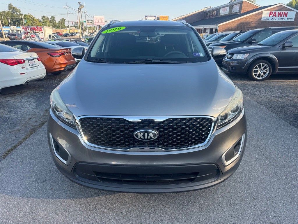 2016 Kia Sorento Image 2