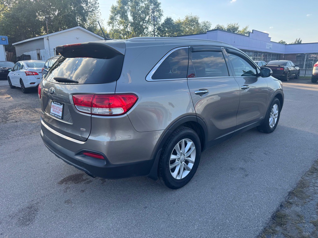 2016 Kia Sorento Image 5