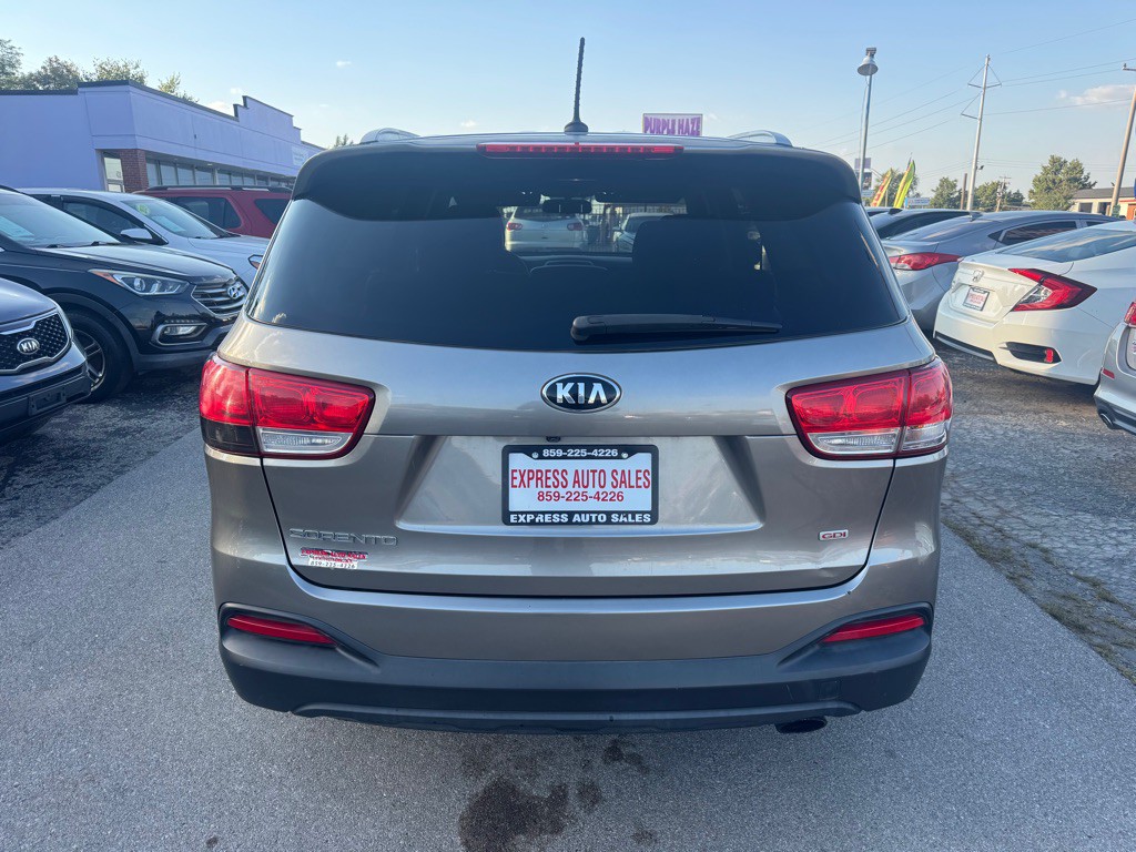 2016 Kia Sorento Image 6